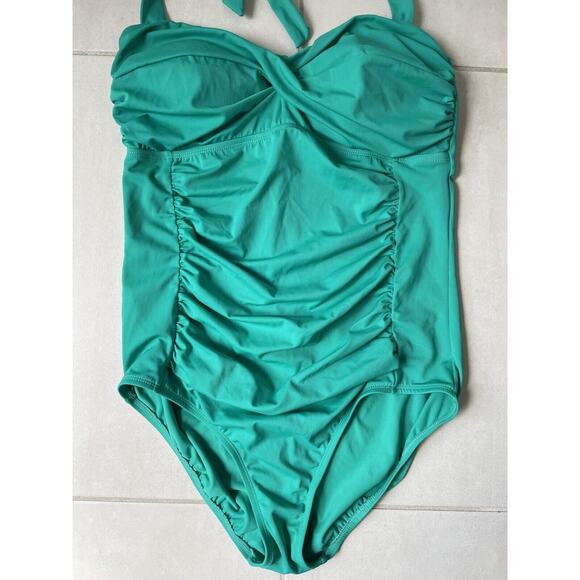 Jantzen Green One Piece Swimsuit - Picture 3 of 8